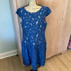 NWOT Adrianna Pappel blue lace cotton overlay cap sleeve  midi dress drop waist